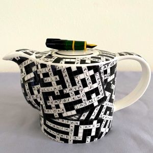 Paul Casdrew designed in England Crossword teapot